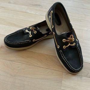 Sperry black leather suede shoes